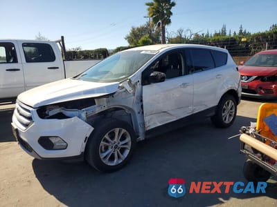 2018 FORD ESCAPE SE 1FMCU0GD9JUA35555 - główne zdjęcie licytacji z USA - miniatura
