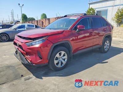 2019 TOYOTA RAV4 LE 2T3K1RFV1KW025517 - główne zdjęcie licytacji z USA - miniatura
