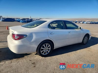 Trzecie zdjęcie samochodu z tyłu: 2002 LEXUS ES 300 BASE VIN:JTHBF30G320062161 - miniatura