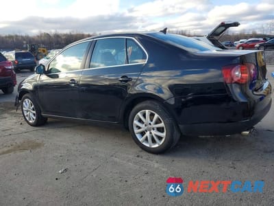 Drugie zdjęcie samochodu z przodu: 2010 VOLKSWAGEN JETTA SE VIN:3VWRZ7AJ3AM036550 - miniatura