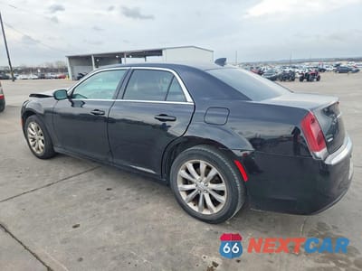 Drugie zdjęcie samochodu z przodu: 2018 CHRYSLER 300 TOURING VIN:2C3CCARG2JH235026 - miniatura