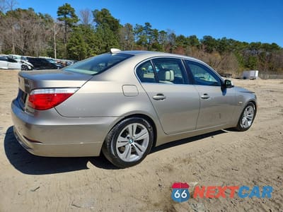 Trzecie zdjęcie samochodu z tyłu: 2010 BMW 528 I VIN:WBANU5C53AC460135 - miniatura