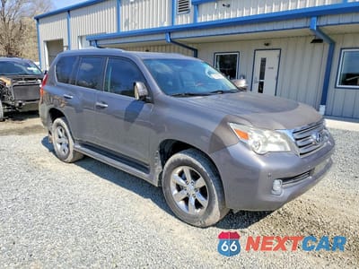 Czwarte zdjęcie samochodu z boku: 2011 LEXUS GX 460 BASE VIN:JTJBM7FX5B5021472 - miniatura