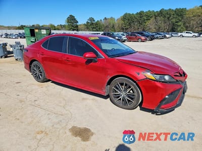 Czwarte zdjęcie samochodu z boku: 2021 TOYOTA CAMRY SE VIN:4T1G11AK0MU431109 - miniatura