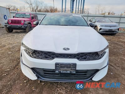 Piąte zdjęcie samochodu w środku: 2021 KIA K5 GT-LINE VIN:5XXG64J29MG062411 - miniatura