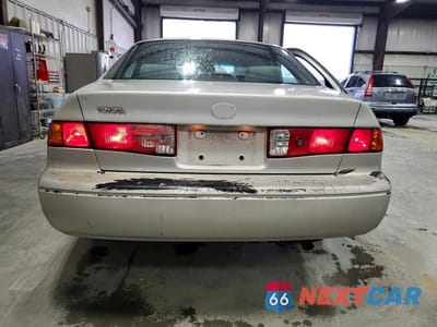 Zdjęcie 6 z 12 samochodu: 2001 TOYOTA CAMRY LE V6 VIN:4T1BF22K81U121611 - miniatura