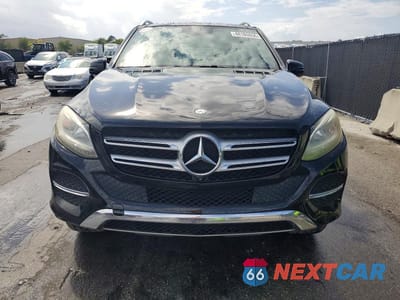 Piąte zdjęcie samochodu w środku: 2016 MERCEDES-BENZ GLE 350 VIN:4JGDA5JB8GA744117 - miniatura