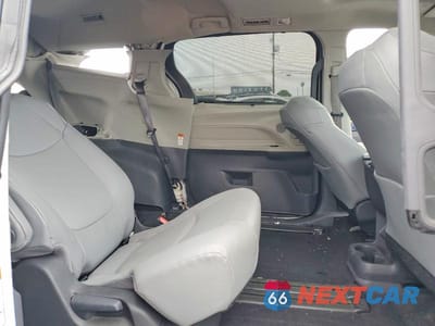 Zdjęcie 11 z 12 samochodu: 2024 TOYOTA SIENNA XLE 8-PASSENGER VIN:5TDYRKEC8RS198960 - miniatura