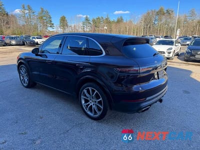 Trzecie zdjęcie samochodu z tyłu: 2019 PORSCHE CAYENNE VIN:WP1AA2AY6KDA08972 - miniatura