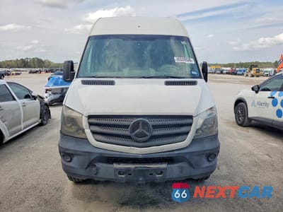 Piąte zdjęcie samochodu w środku: 2015 MERCEDES BENZ SPRINTER 2500 DELIVERY VAN VIN:WD3PE8DB1FP129756 - miniatura
