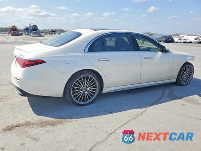 Trzecie zdjęcie samochodu z tyłu: 2022 MERCEDES-BENZ S 500 4MATIC VIN:W1K6G6DBXNA142674 - miniatura