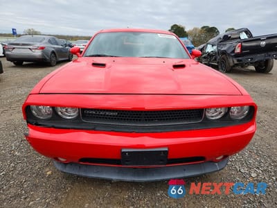 Piąte zdjęcie samochodu w środku: 2014 DODGE CHALLENGER SXT VIN:2C3CDYAG5EH213299 - miniatura