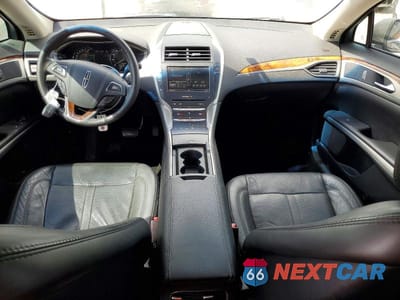 Zdjęcie 8 z 12 samochodu: 2014 LINCOLN MKZ VIN:3LN6L2GK0ER812664 - miniatura