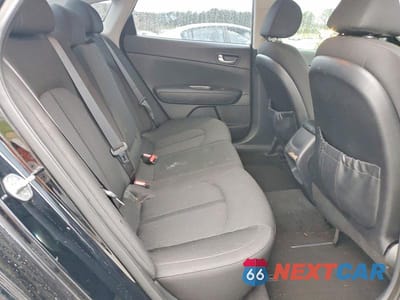 Zdjęcie 10 z 12 samochodu: 2016 KIA OPTIMA LX VIN:5XXGT4L34GG100825 - miniatura