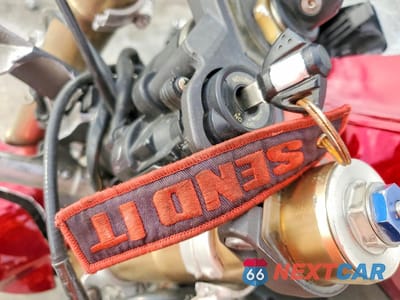 Zdjęcie 8 z 11 samochodu: 2006 SUZUKI GSX-R600 K6 VIN:JS1GN7DA362102914 - miniatura