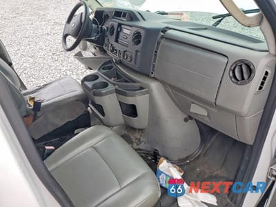 Zdjęcie 8 z 14 samochodu: 2014 FORD E150 UTILITY / SERVICE VAN VIN:1FTNE1EWXEDA59440 - miniatura