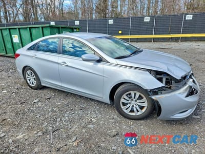 Czwarte zdjęcie samochodu z boku: 2012 HYUNDAI SONATA GLS VIN:5NPEB4AC7CH442412 - miniatura