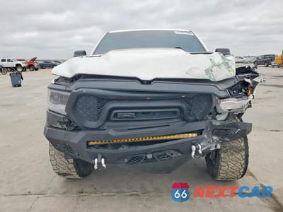 Piąte zdjęcie samochodu w środku: 2020 RAM 1500 REBEL VIN:1C6SRFLT1LN242317 - miniatura