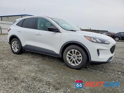 Czwarte zdjęcie samochodu z boku: 2022 FORD ESCAPE SE VIN:1FMCU0G69NUA48118 - miniatura