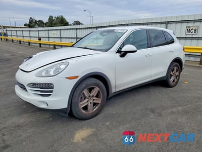 2014 PORSCHE CAYENNE WP1AA2A23ELA00575 - główne zdjęcie licytacji z USA - miniatura