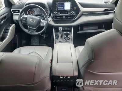 Zdjęcie 8 z 12 samochodu: 2022 TOYOTA HIGHLANDER XLE VIN:5TDHZRBH6NS177642 - miniatura