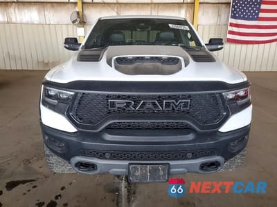 Piąte zdjęcie samochodu w środku: 2022 RAM 1500 TRX VIN:1C6SRFU96NN264142 - miniatura