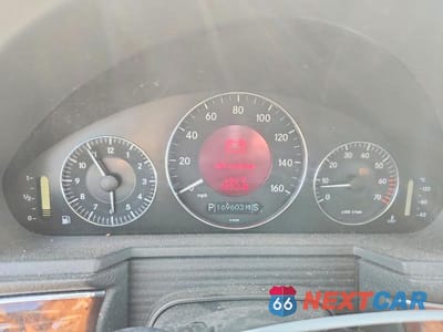 Zdjęcie 9 z 11 samochodu: 2004 MERCEDES-BENZ E 500 VIN:WDBUF70J14A437747 - miniatura