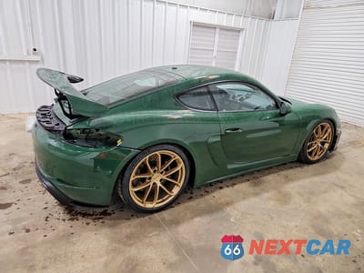 Trzecie zdjęcie samochodu z tyłu: 2022 PORSCHE CAYMAN GT4 VIN:WP0AC2A87NS275579 - miniatura