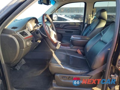 Zdjęcie 7 z 13 samochodu: 2013 CADILLAC ESCALADE EXT LUXURY VIN:3GYT4MEF6DG187035 - miniatura