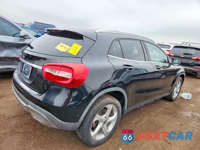 Trzecie zdjęcie samochodu z tyłu: 2020 MERCEDES-BENZ GLA 250 VIN:WDCTG4EB9LU023732 - miniatura