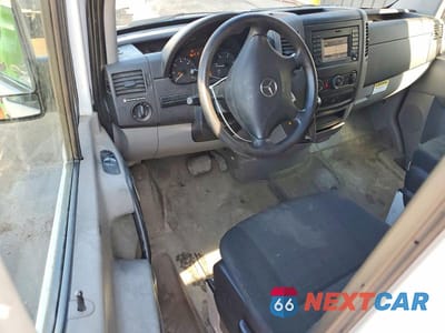 Zdjęcie 8 z 12 samochodu: 2015 MERCEDES BENZ SPRINTER 2500 VIN:WD3PE8DC9FP144871 - miniatura