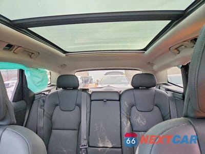 Zdjęcie 10 z 14 samochodu: 2025 VOLVO XC60 PLUS VIN:YV4M12RC3S1112681 - miniatura