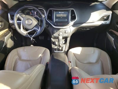 Zdjęcie 8 z 13 samochodu: 2018 JEEP CHEROKEE LIMITED VIN:1C4PJMDB8JD554959 - miniatura