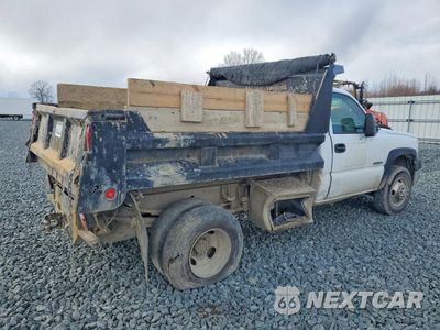 Trzecie zdjęcie samochodu z tyłu: 2004 CHEVROLET SILVERADO C3500 VIN:1GBJC34U24E235622 - miniatura