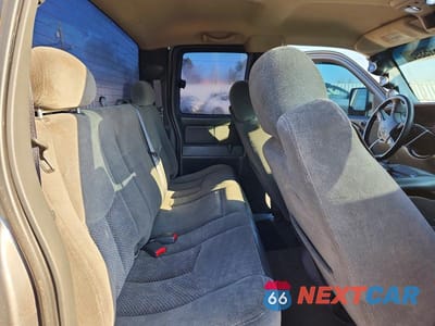 Zdjęcie 10 z 12 samochodu: 2007 CHEVROLET SILVERADO K2500 HEAVY DUTY VIN:1GCHK29D27E147092 - miniatura