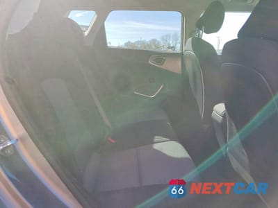 Zdjęcie 10 z 11 samochodu: 2025 KIA SOUL LX VIN:KNDJ23AU6S7963948 - miniatura