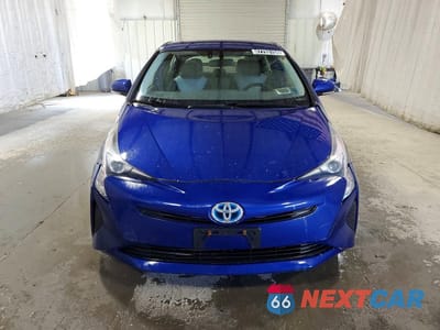 Piąte zdjęcie samochodu w środku: 2016 TOYOTA PRIUS THREE VIN:JTDKARFU2G3503199 - miniatura