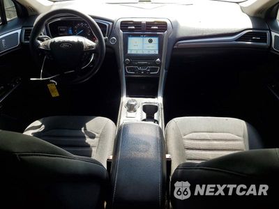 Zdjęcie 8 z 12 samochodu: 2017 FORD FUSION SE VIN:3FA6P0HD4HR255622 - miniatura
