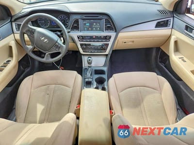 Zdjęcie 8 z 11 samochodu: 2017 HYUNDAI SONATA SE VIN:5NPE24AF1HH486116 - miniatura