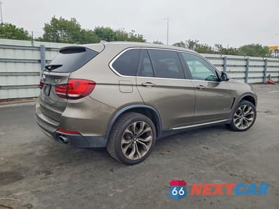 Trzecie zdjęcie samochodu z tyłu: 2017 BMW X5 SDRIVE35I VIN:5UXKR2C51H0U20104 - miniatura