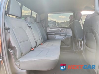 Zdjęcie 10 z 13 samochodu: 2021 RAM 1500 BIG HORN VIN:1C6RREFT2MN574269 - miniatura