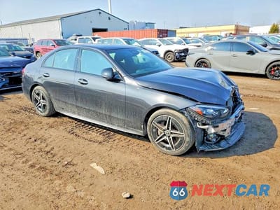 Czwarte zdjęcie samochodu z boku: 2023 MERCEDES-BENZ C 300 4MATIC VIN:W1KAF4HB4PR130200 - miniatura