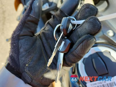 Zdjęcie 8 z 9 samochodu: 2019 KAWASAKI EX650 F VIN:JKAEXEK17KDA30500 - miniatura