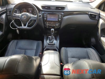 Zdjęcie 8 z 12 samochodu: 2018 NISSAN ROGUE SPORT SL VIN:JN1BJ1CP2JW163626 - miniatura