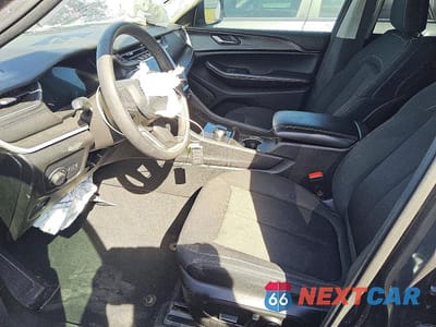 Zdjęcie 7 z 12 samochodu: 2023 JEEP GRAND CHEROKEE LAREDO VIN:1C4RJGAG0P8902880 - miniatura