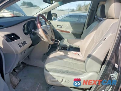 Zdjęcie 7 z 13 samochodu: 2011 TOYOTA SIENNA XLE VIN:5TDDK3DC6BS023610 - miniatura