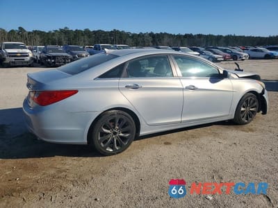 Trzecie zdjęcie samochodu z tyłu: 2011 HYUNDAI SONATA SE VIN:5NPEC4AC4BH134383 - miniatura