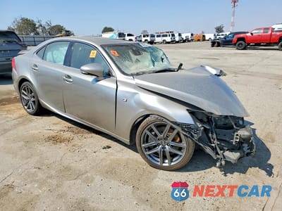 Czwarte zdjęcie samochodu z boku: 2019 LEXUS IS 300 BASE VIN:JTHBA1D26K5097586 - miniatura