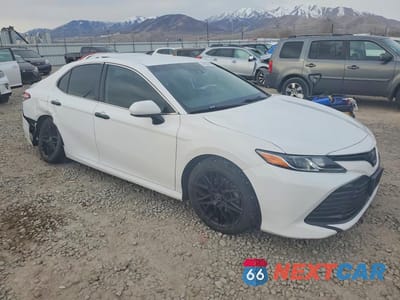 Czwarte zdjęcie samochodu z boku: 2019 TOYOTA CAMRY LE VIN:4T1B11HK8KU241300 - miniatura