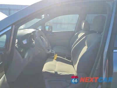 Zdjęcie 7 z 12 samochodu: 2016 NISS QUEST VIN:JN8AE2KP1G9152374 - miniatura